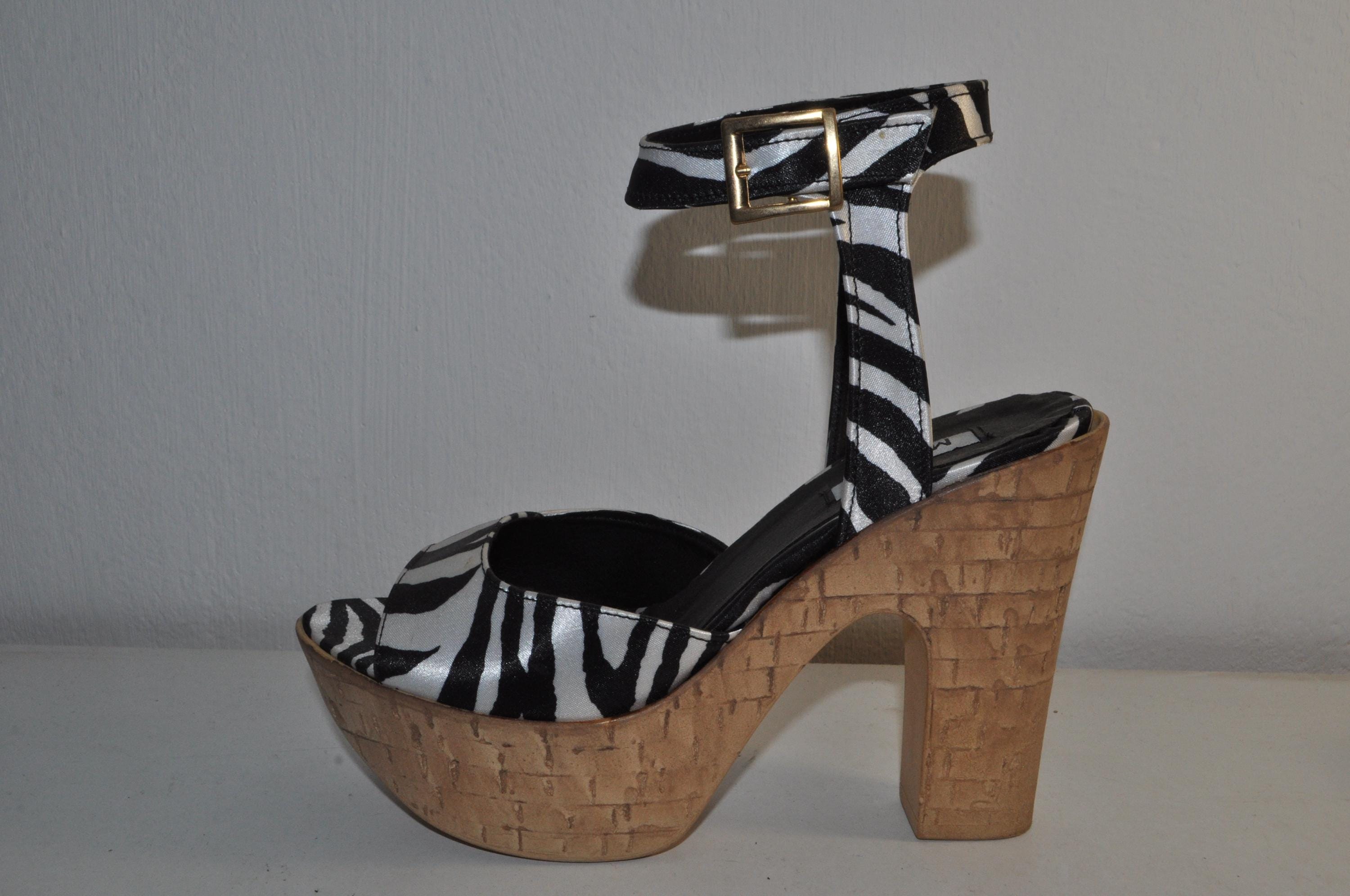 “Designer Women’s Zebra Print Chunky Heel Sandals – Elegant Evening Shoes”